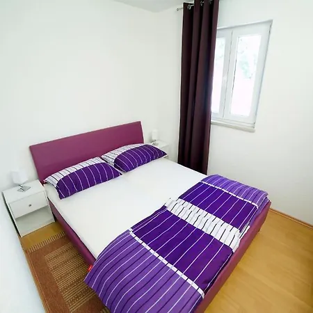 1234 Apartman